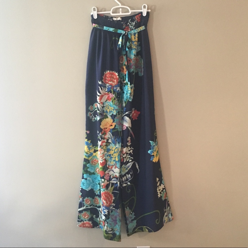Black Bead Floral Print Wide-Leg Pant